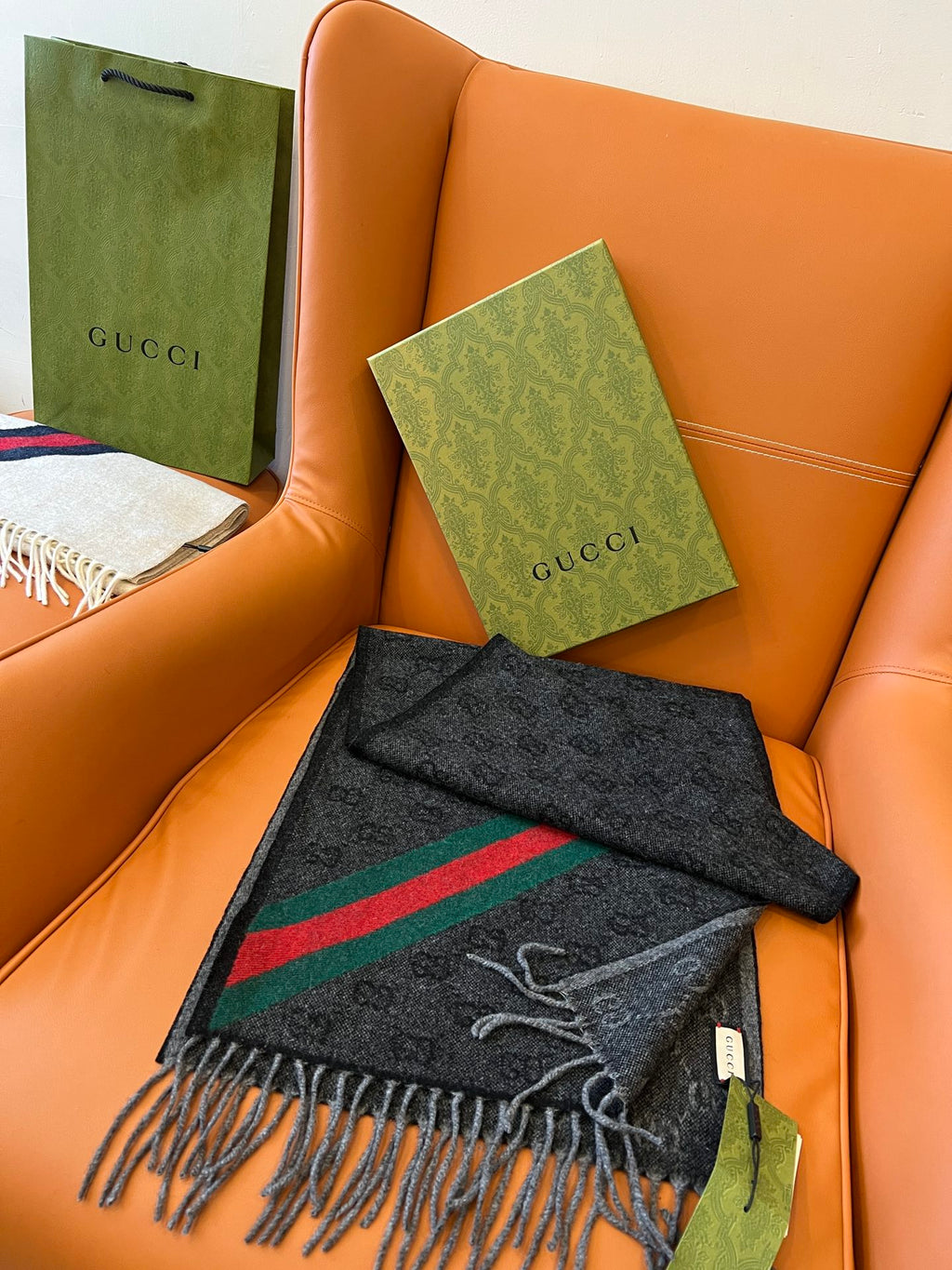GUCCI 25S SCARF 190 IN WOOL 636371