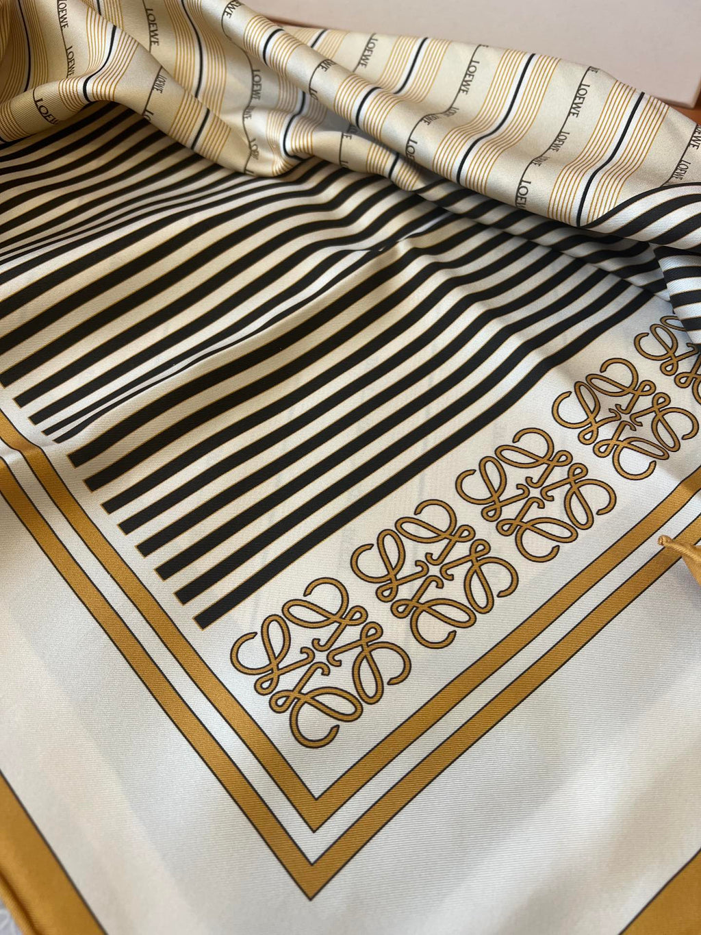 LOEWE 25S SCARF 90 IN SILK 667137