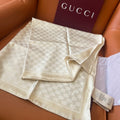 GUCCI 25S SCARF 90 IN SILK 697667