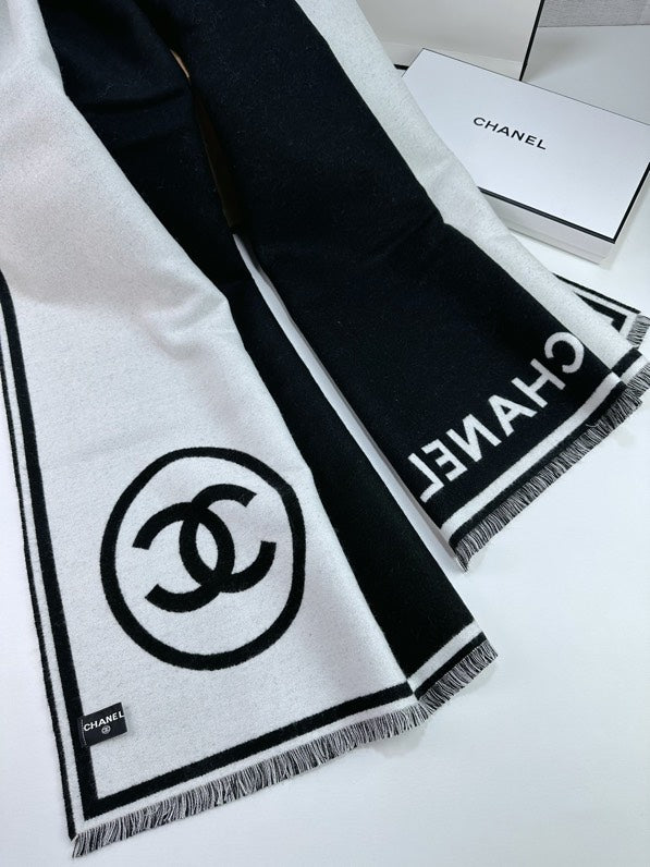 CHANEL 25S SCARF 195 IN CASHMERE WOOL 709604