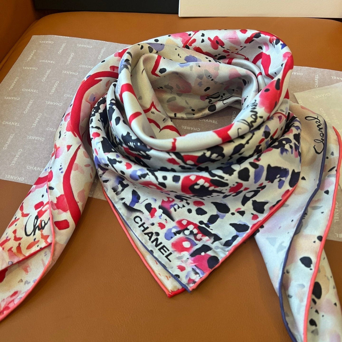 CHANEL 25S SCARF 90 IN SILK TWILL 700818