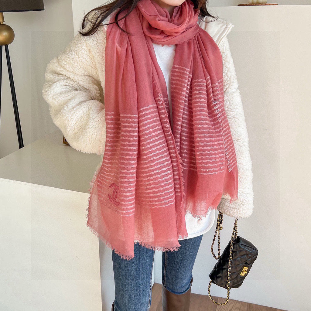 CHANEL 25S SCARF 200 IN CASHMERE VELVET 735756