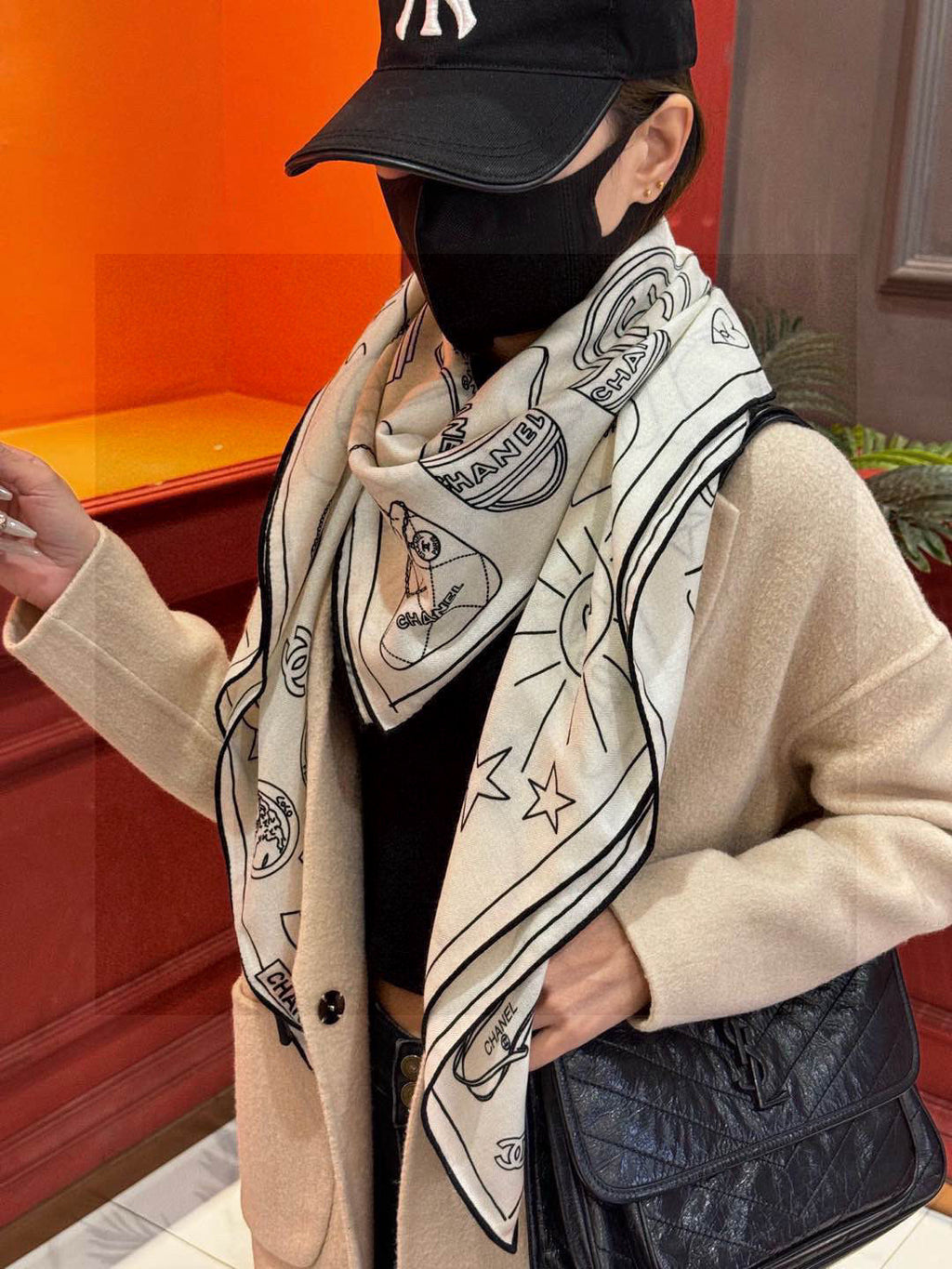 CHANEL 25S SCARF 140 IN SILK 735810