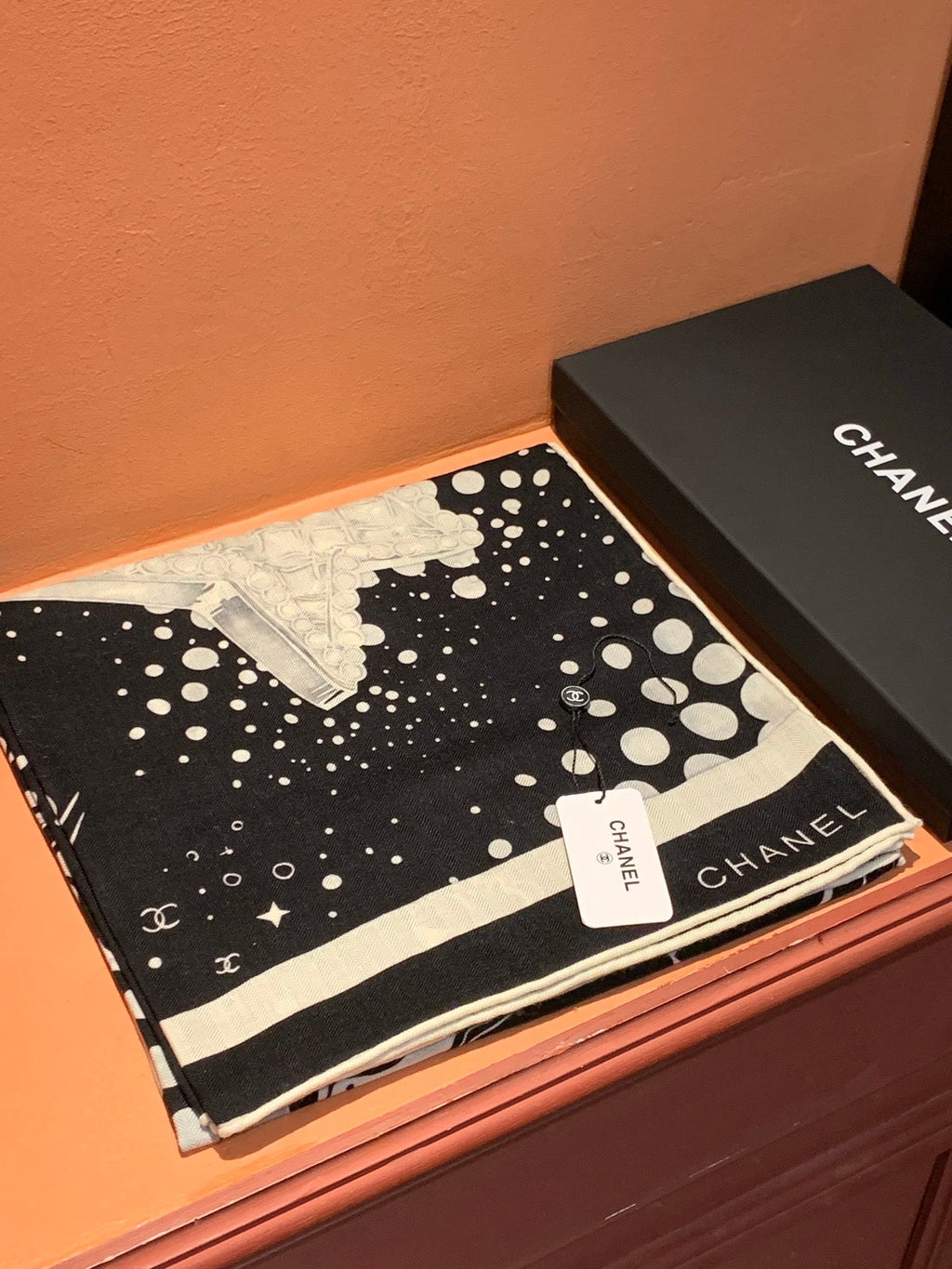 CHANEL 25S SCARF 140 CM IN CASHMERE SILK 941831