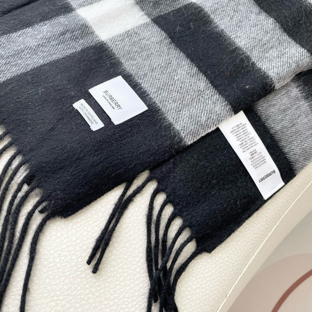 BURBERRY BBR SCARF 210 CM IN CASHMERE 04