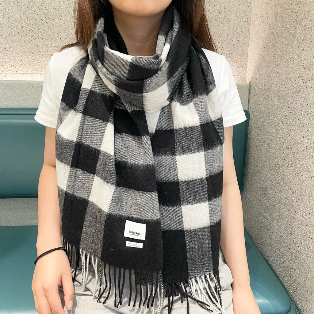 BURBERRY BBR SCARF 210 CM IN CASHMERE 04