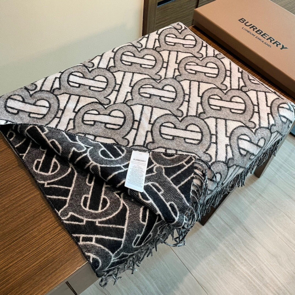 BURBERRY BBR SCARF 200 CM IN CASHMERE 525802