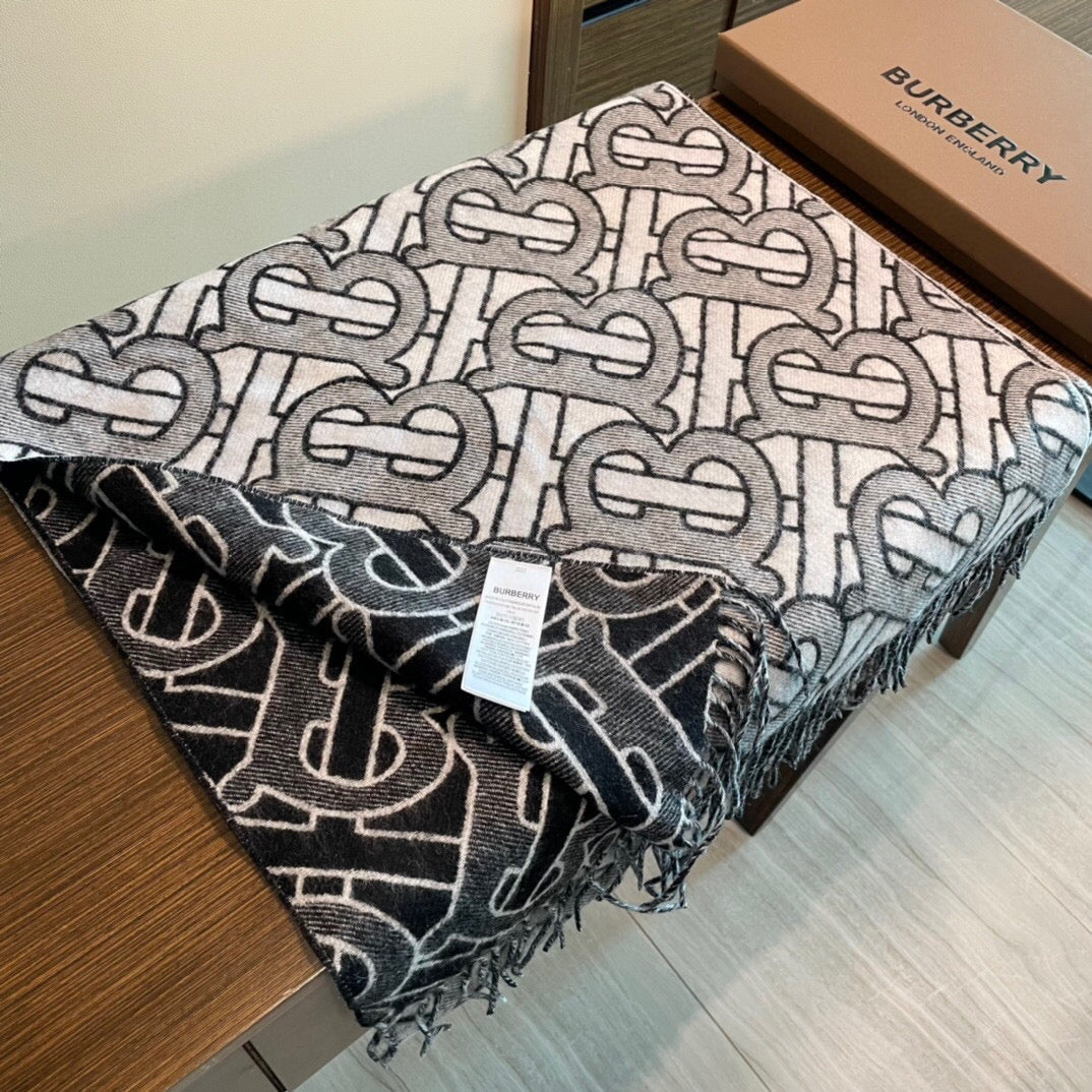 BURBERRY BBR SCARF 200 CM IN CASHMERE 525802