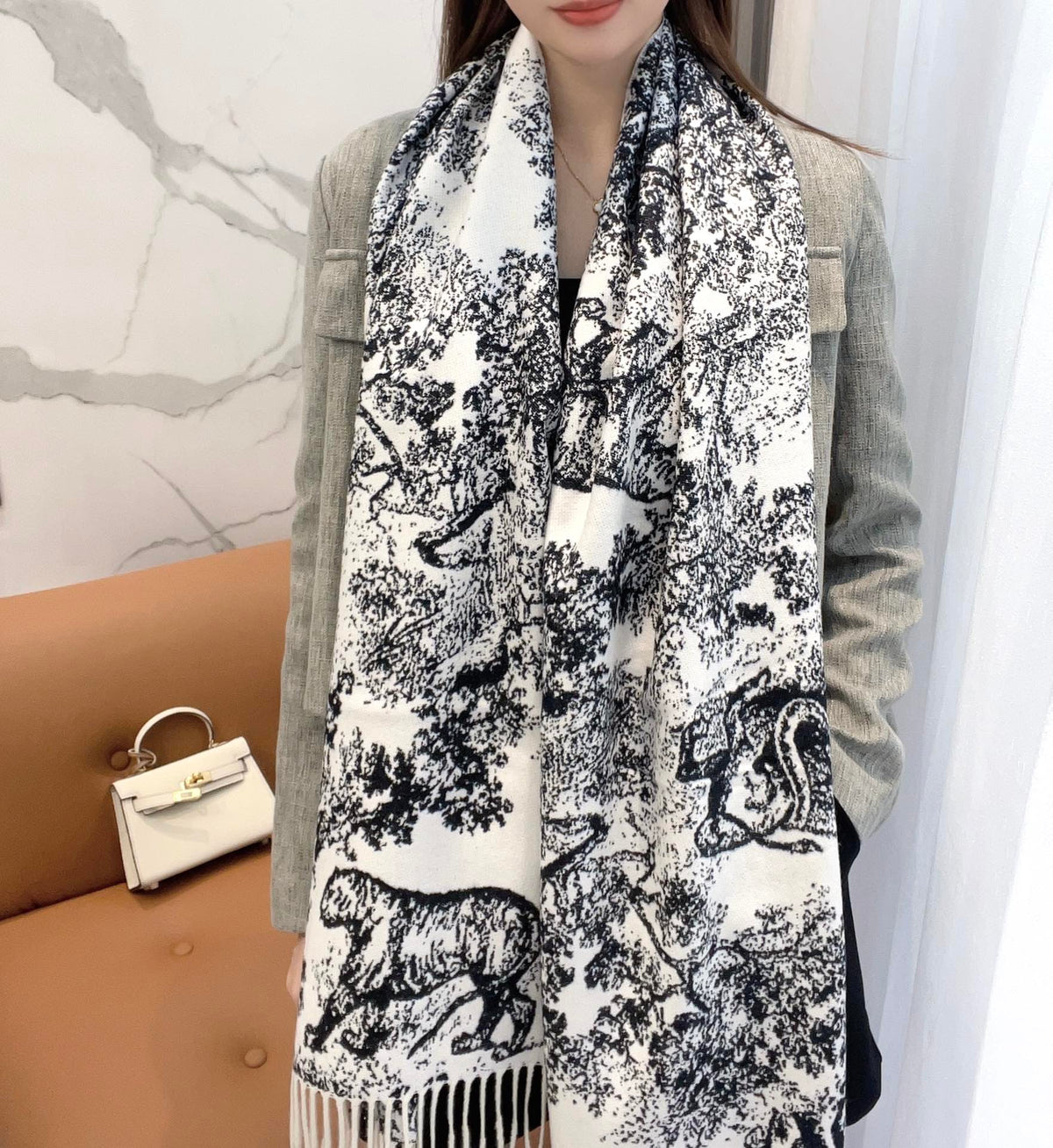 DIOR SCARF 220 CM IN BLACK MIX WHITE MONOGRAM CASHMERE AND WOOL 413658