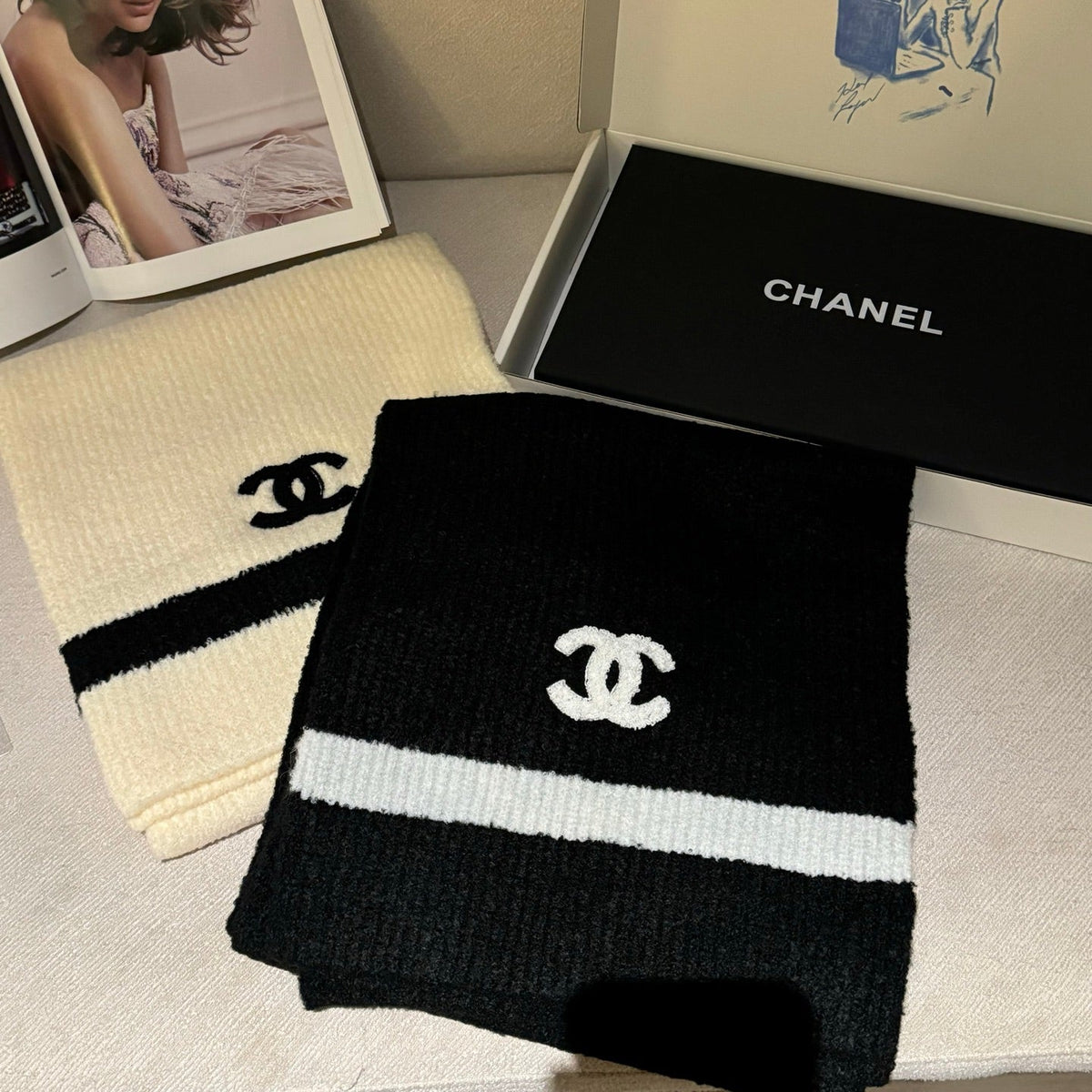 CHANEL 25S SCARF 170 IN CASHMERE 932158