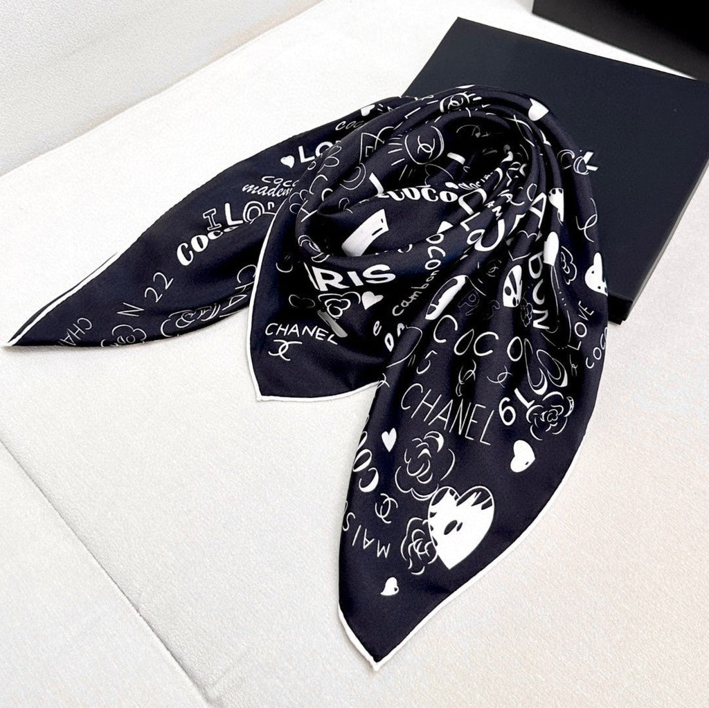 CHANEL 25S SCARF 90 IN SILK 730661