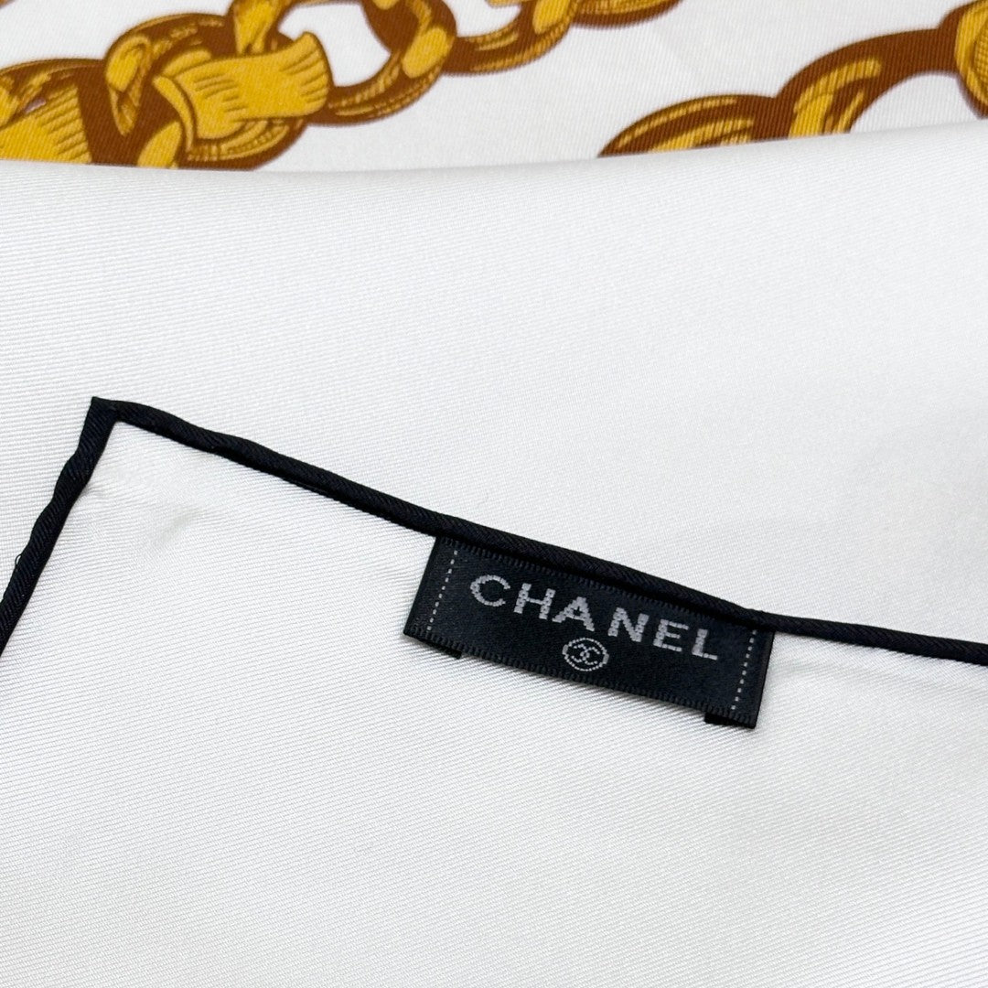 CHANEL 25S SCARF 90 IN SILK 729043
