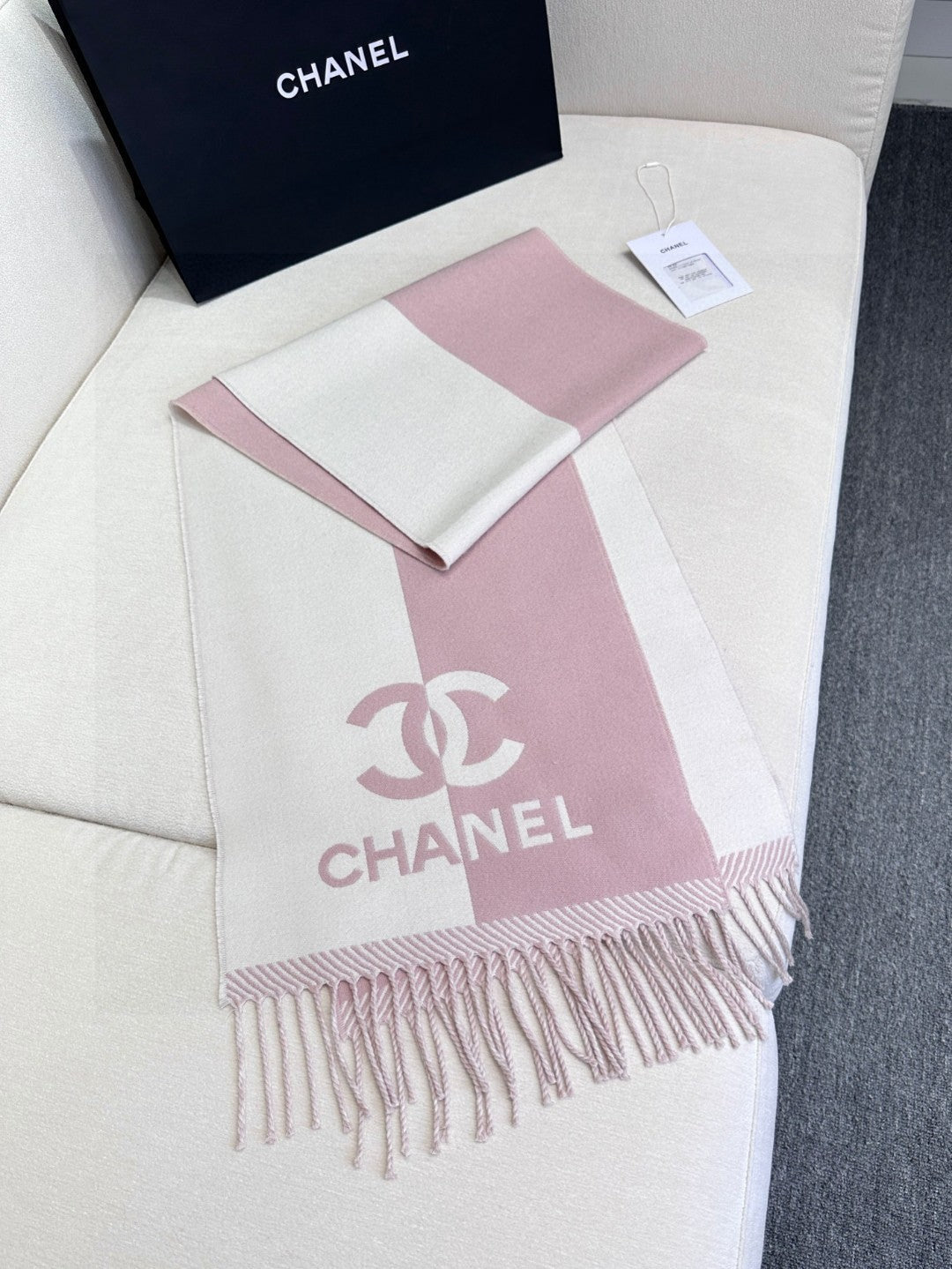 CHANEL 25S SCARF 184 IN MERINO WOOL 727322