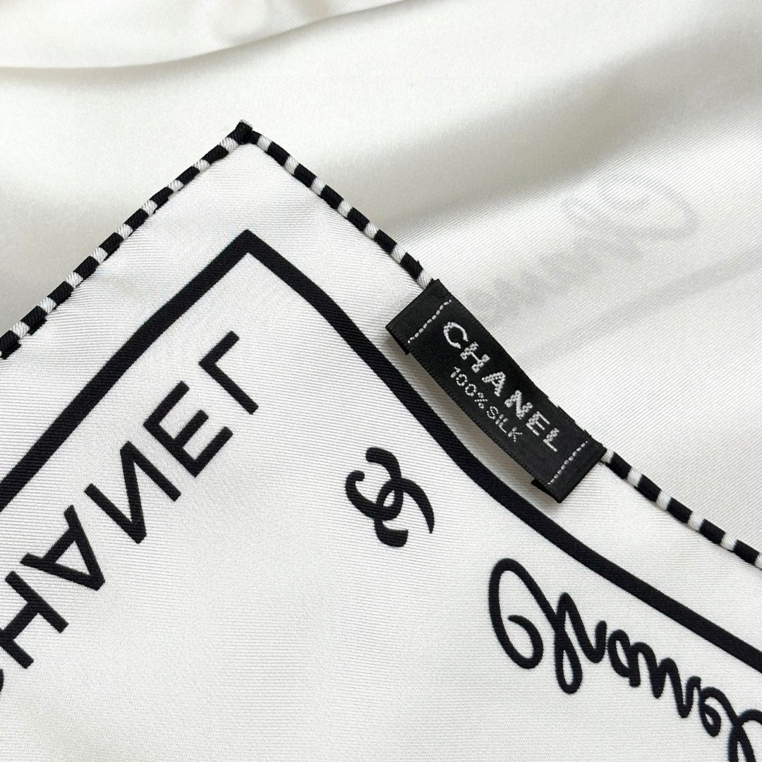 CHANEL 25S SCARF 90 IN SILK 732122