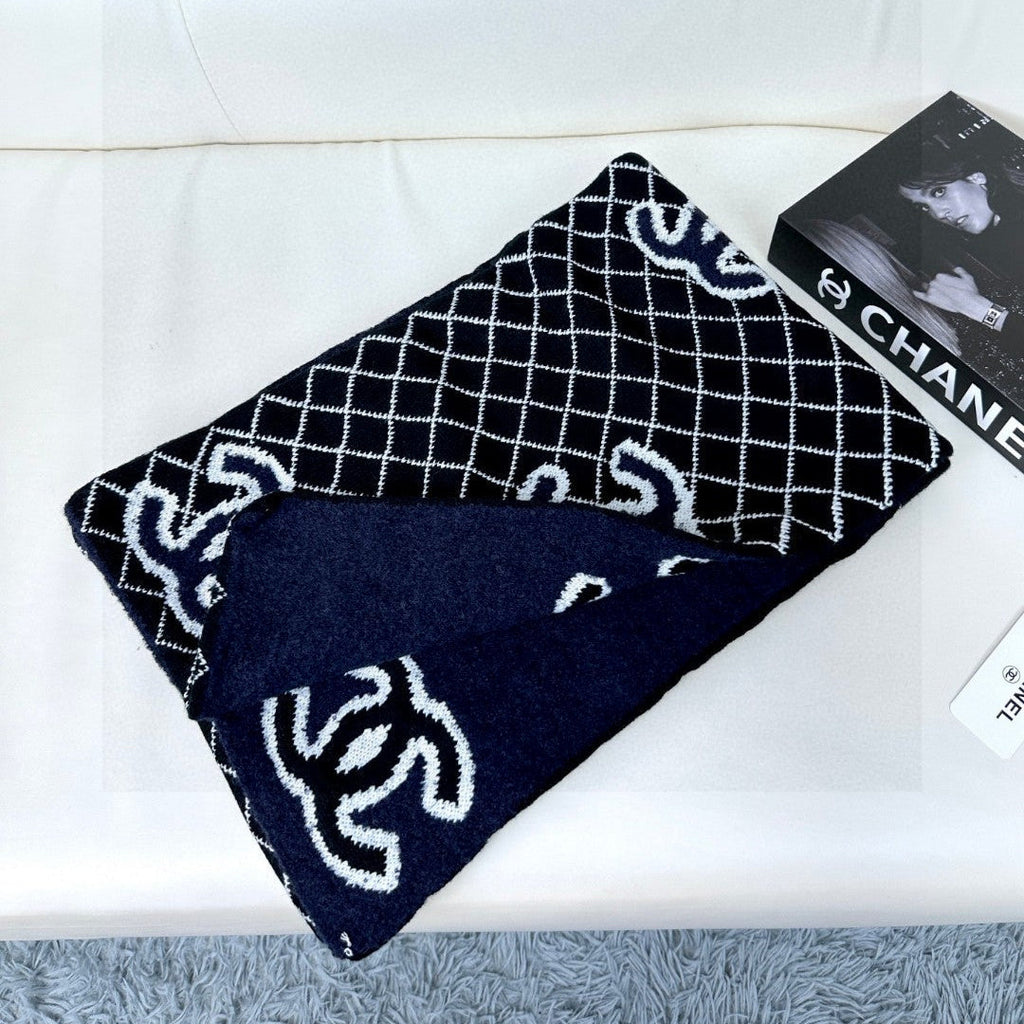 CHANEL 25S SCARF 185 IN CASHMERE 721526