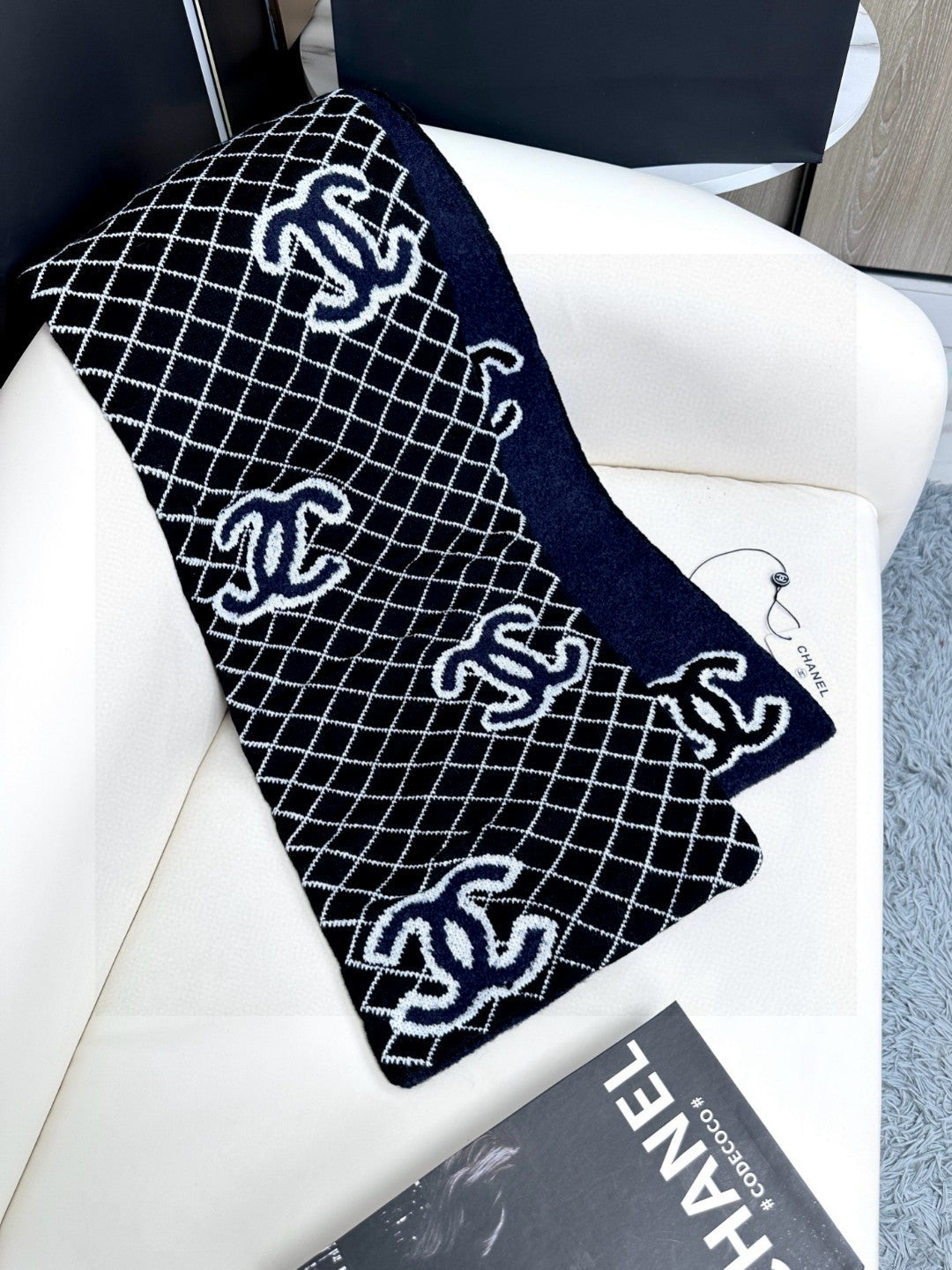 CHANEL 25S SCARF 185 IN CASHMERE 721526
