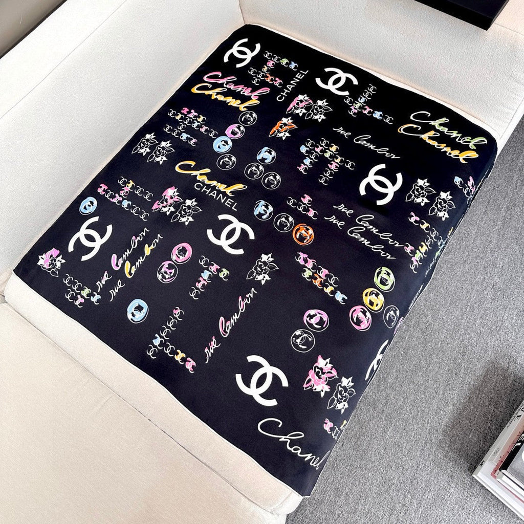 CHANEL 25S SCARF 90 IN SILK 735829