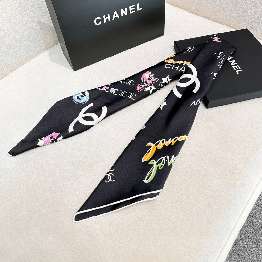 CHANEL 25S SCARF 90 IN SILK 735829