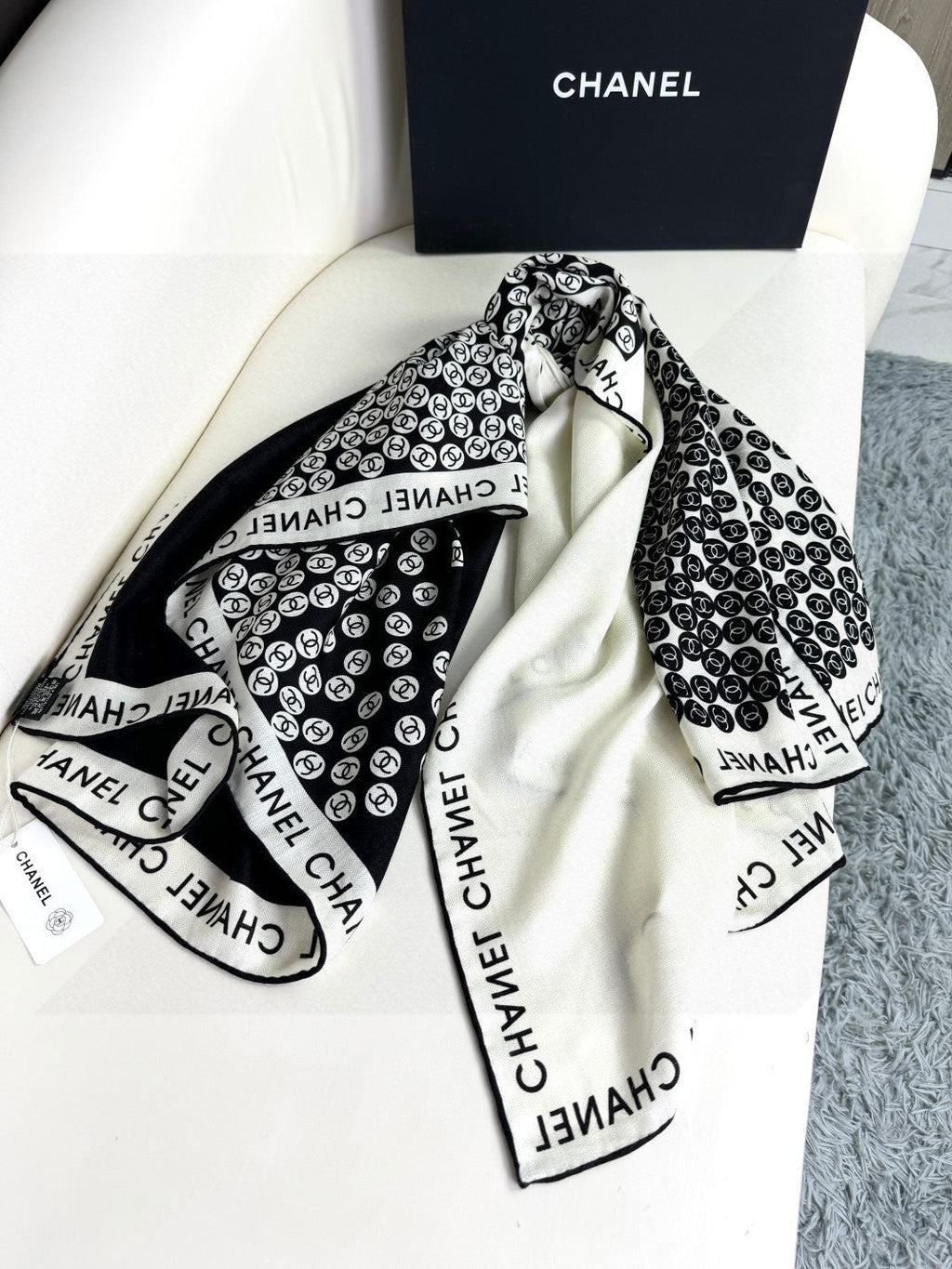 CHANEL 25S SCARF 140 IN CASHMERE SILK 702020