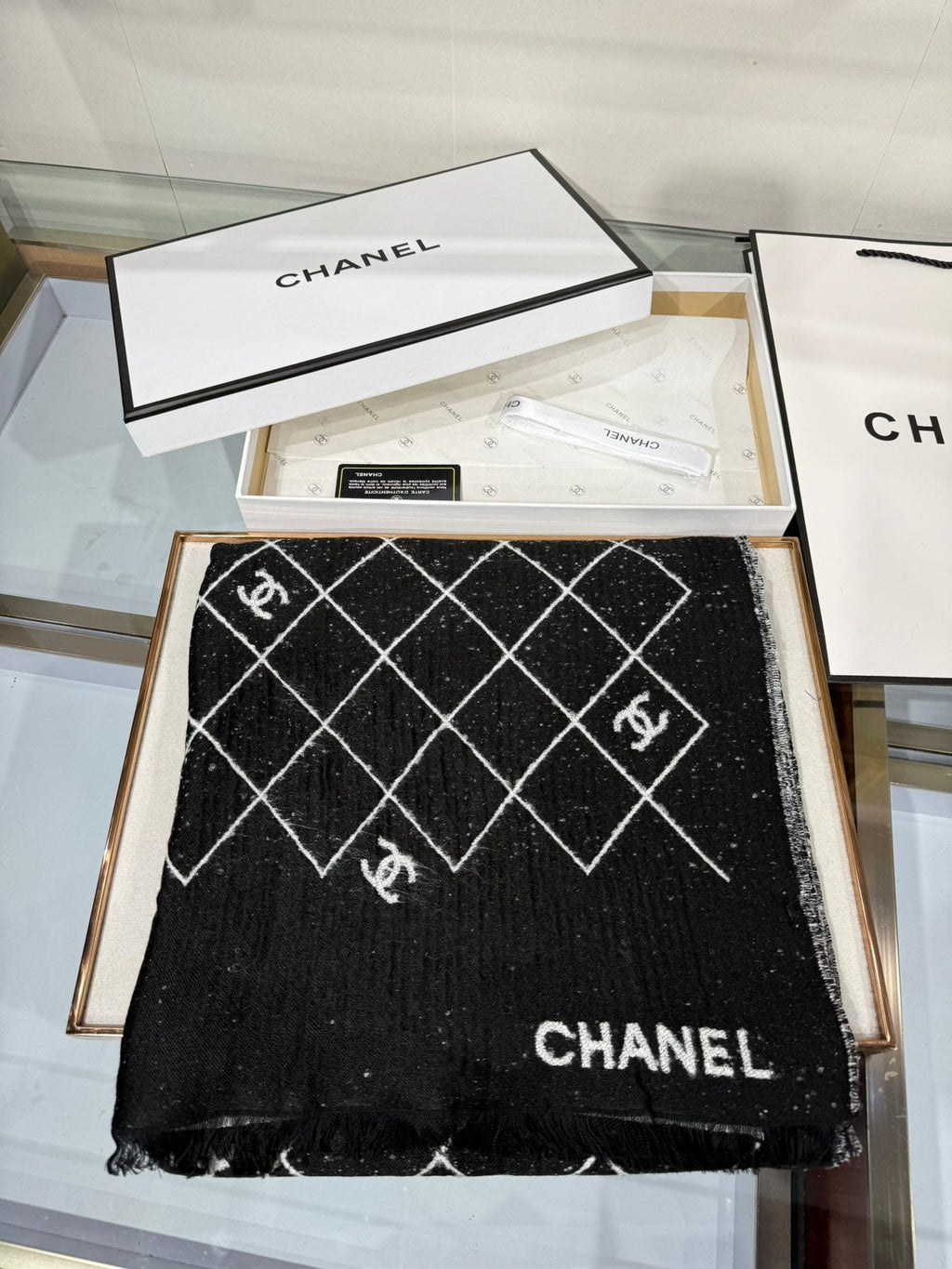 CHANEL 25S SCARF 195 IN CASHMERE 880355